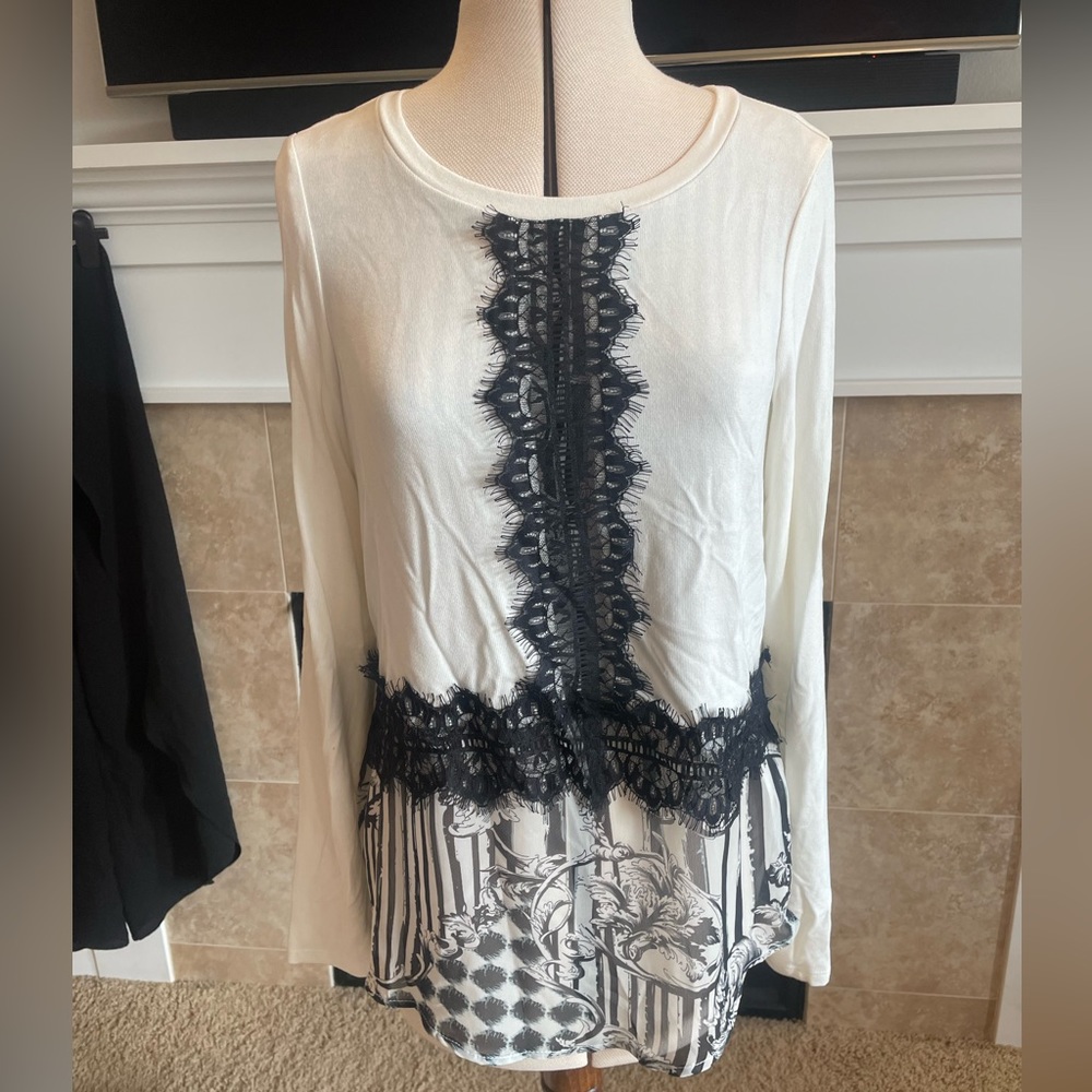 Joseph Ribkoff one piece layered sweater top. NWT
